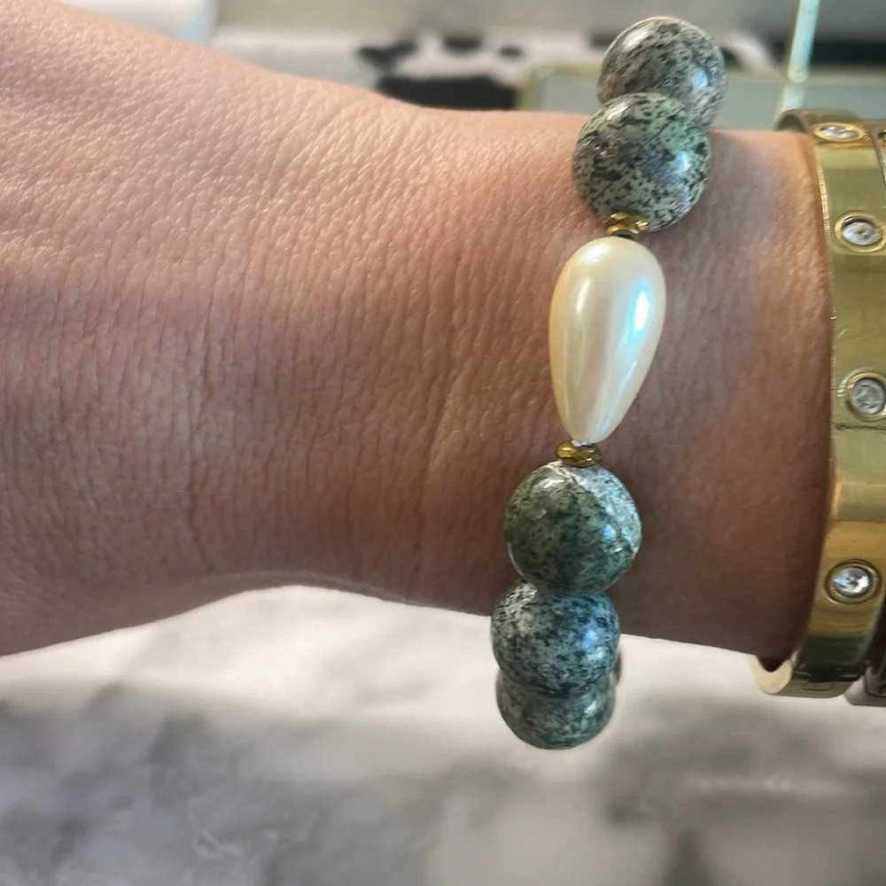 Green zebra Jasper & Mother of pearl bracelet